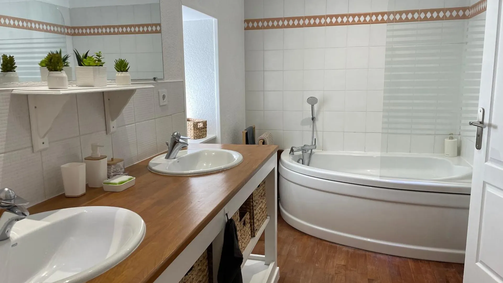 Maison Calme - Rue Pietonne - Ardeche - Viarhona - Dolce Via La Voulte-sur-Rhone